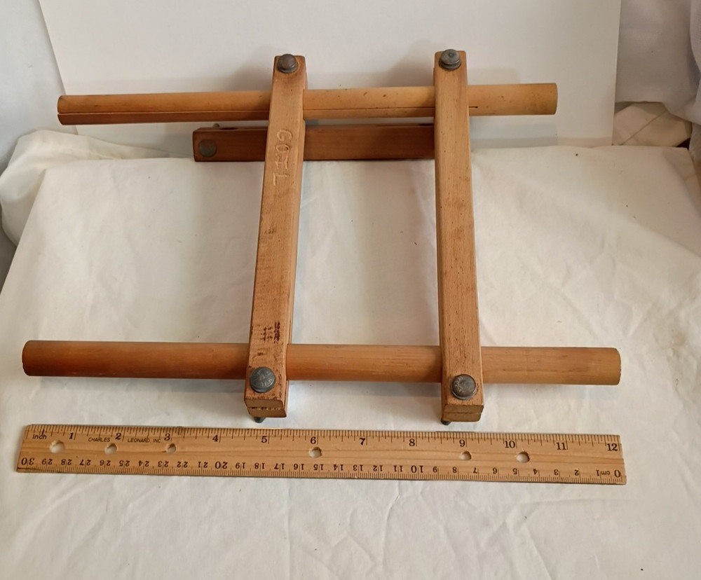 Wooden Vintage Adjustable Needlepoint Embroidery SCROLL FRAME holder