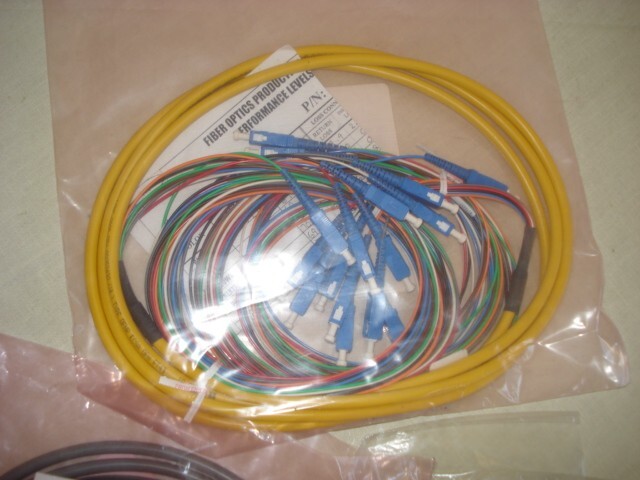 Simplex fiber optic cables