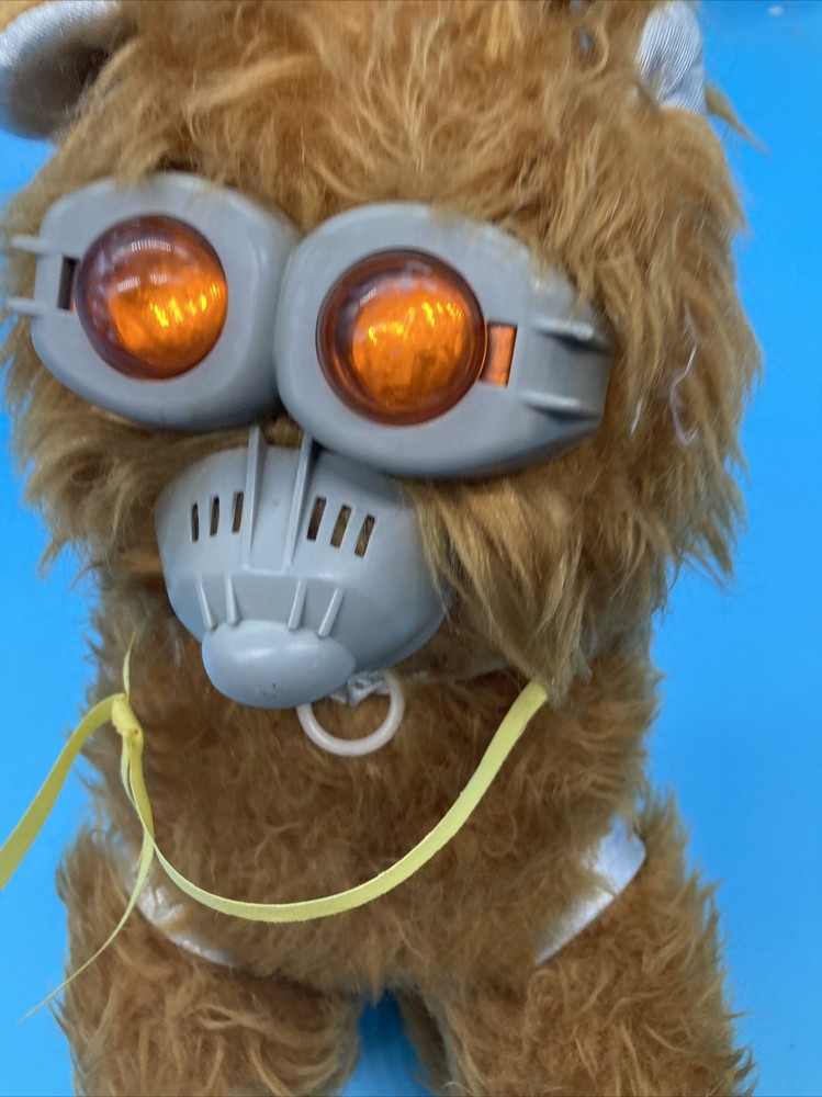 Battlestar Galactica Dagget Pull String Dog Used