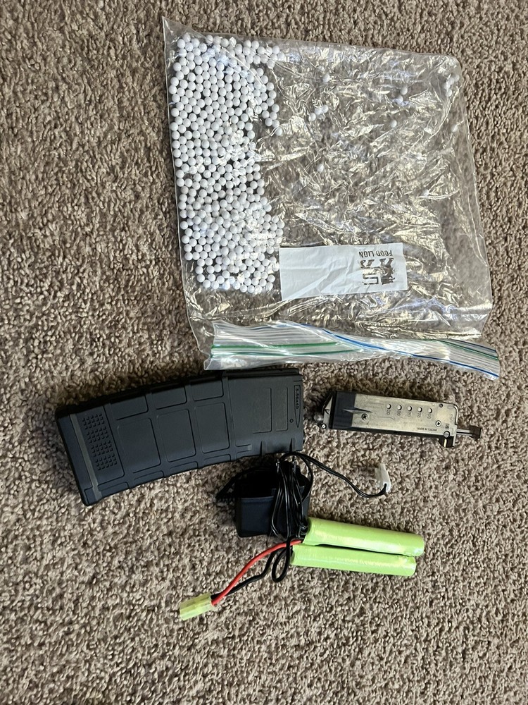airsoft gun
