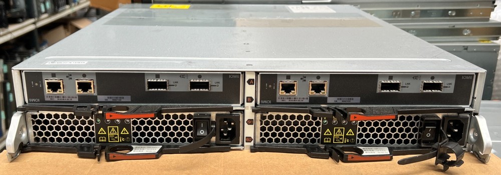 NetApp DS2246 NAJ-1001 Disk Array NO HDDs | 2x IOM6 2x PSU