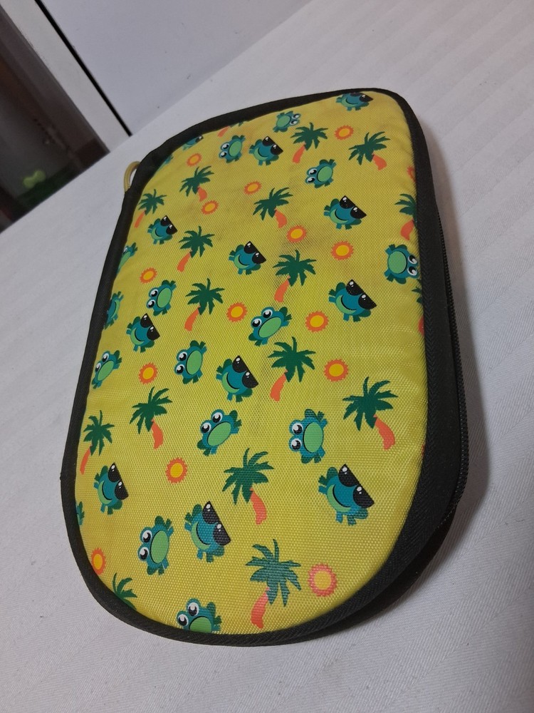 VINTAGE CASE LOGIC 20 CD HOLDER CASE FROGS & PALM TREES DESIGN
