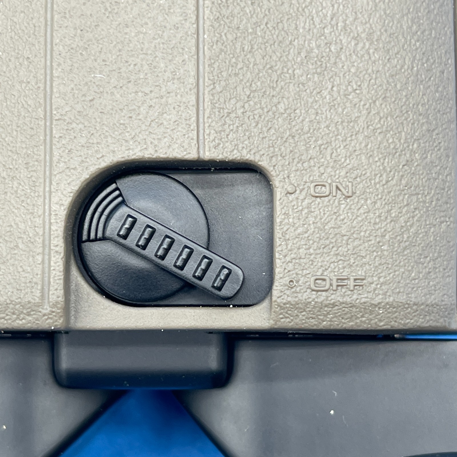 Sig Sauer ZULU6 HDX 10x30mm OIS Image Stabilized Binoculars FDE - SOZ6WP10