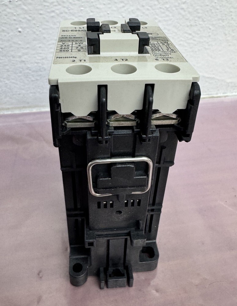 Fuji SC-E05/G Contactor 24VDC Coil