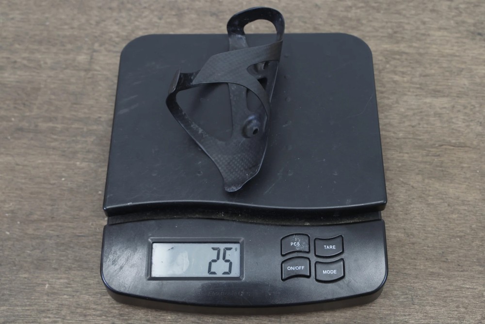 (1) Carbon Water Bottle Cage 25g