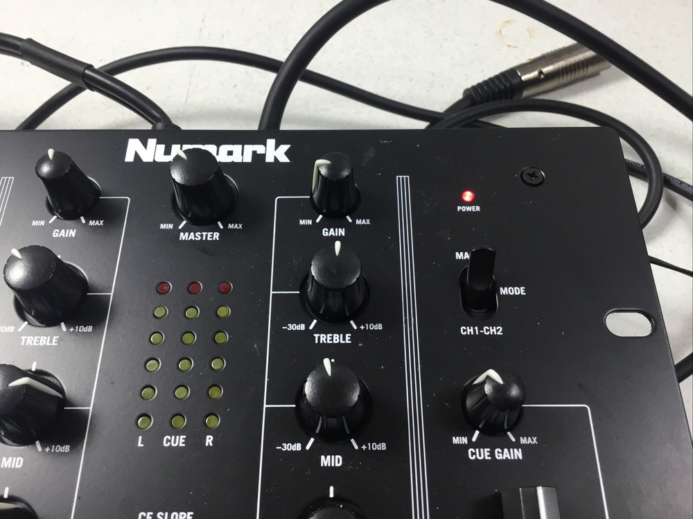 Numark M2 2-Channel Scratch Mixer LN