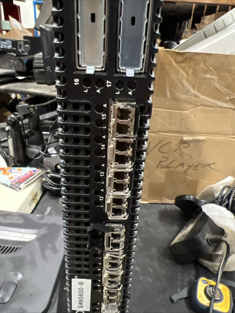 Qlogic SANbox 5600 Switch