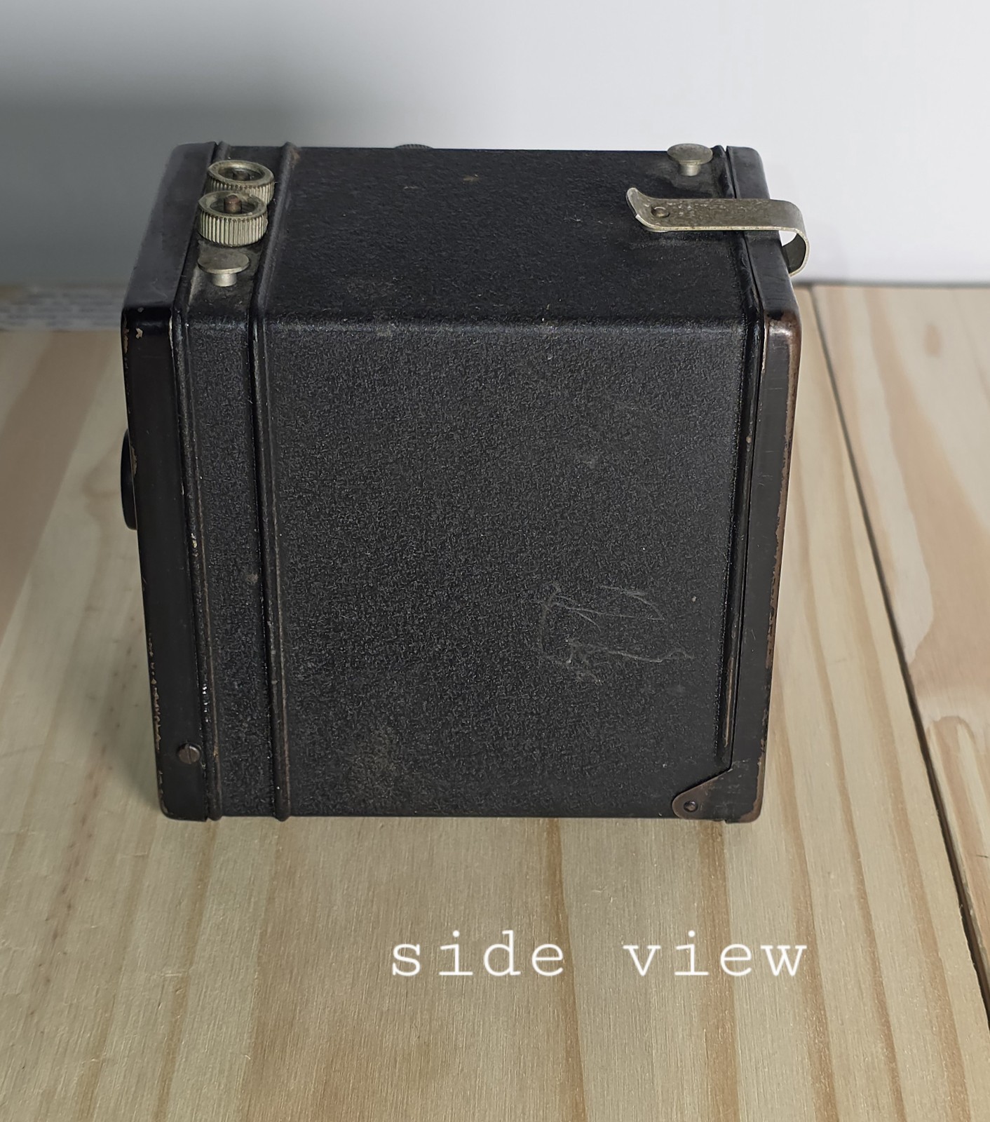 Pho-Tak vintage Spectator 120 flash mfg in the 50's roll film metal box camera