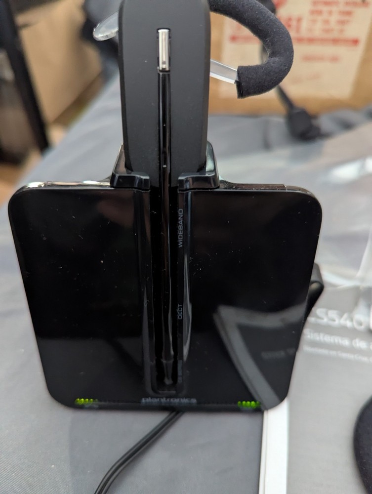 PLANTRONICS CS540 WIRELESS PHONE HEADSET C054 DOCKING STATION BASE + Ear Power