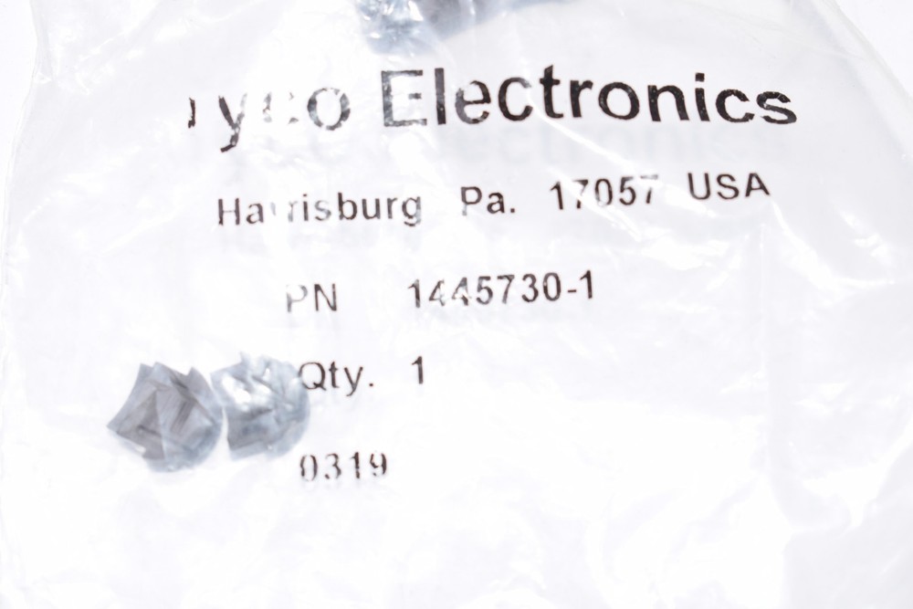 NEW Tyco Electronics 1445730-1 Strain Relief; Thermoplastic