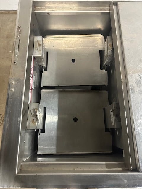 COLORPOINT REFRIGERATED 3 COMPARTMENT PREPACKAGED MILK STORAGE