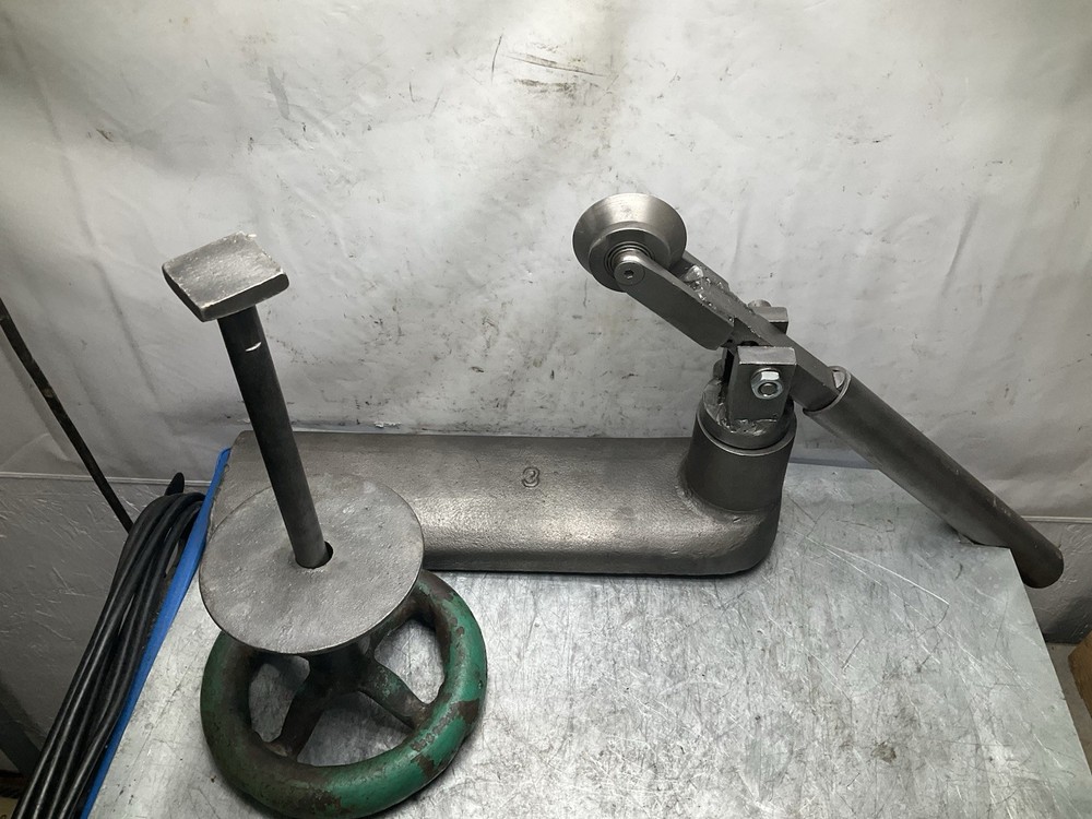 Metal Spinning Lathe Shaping Tool Post Roller