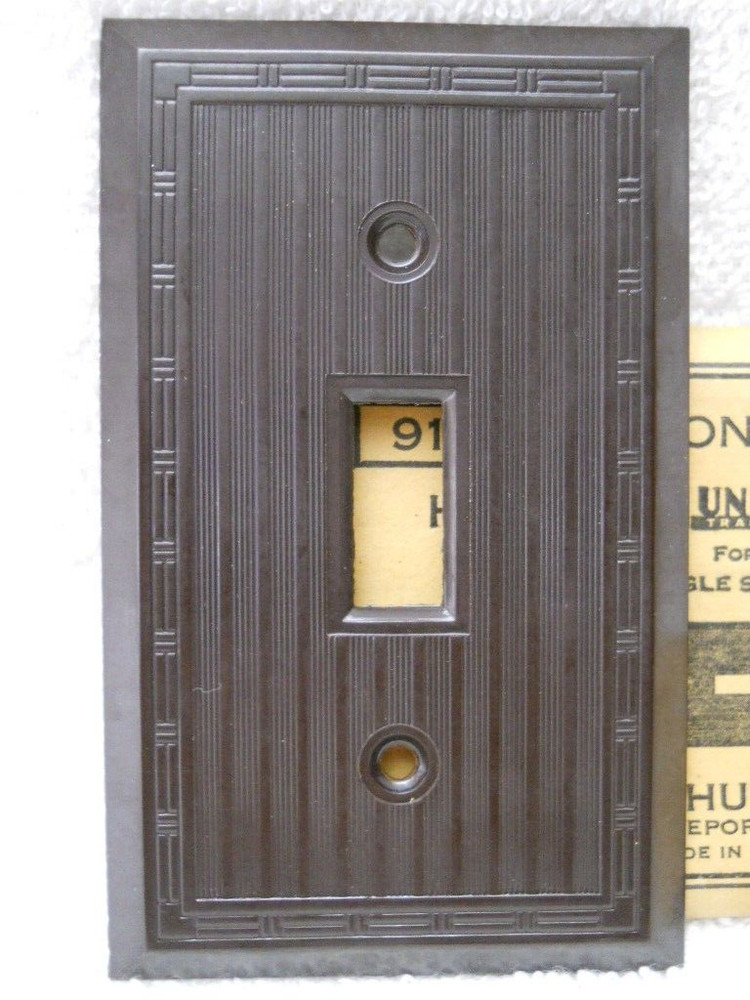 Hubbell Bakelite Art Deco Single Toggle Light Switch Cover Brown #91074 Complete