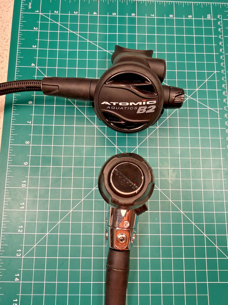 ATOMIC AQUATICS B2 Blacked Out Edition - Yoke - Titanium Second Stage