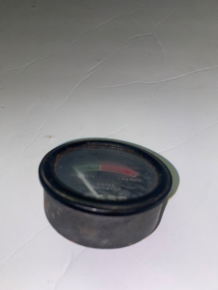 Case Equipment Hydraulic Fluid Filter Gauge