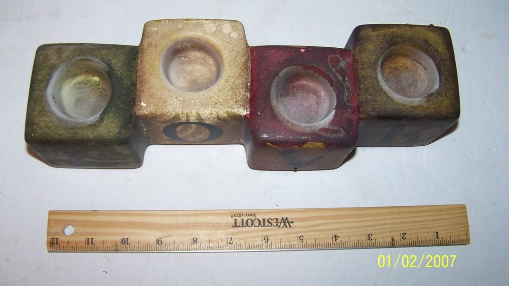 CERAMIC LETTER LOVE CANDLE HOLDER