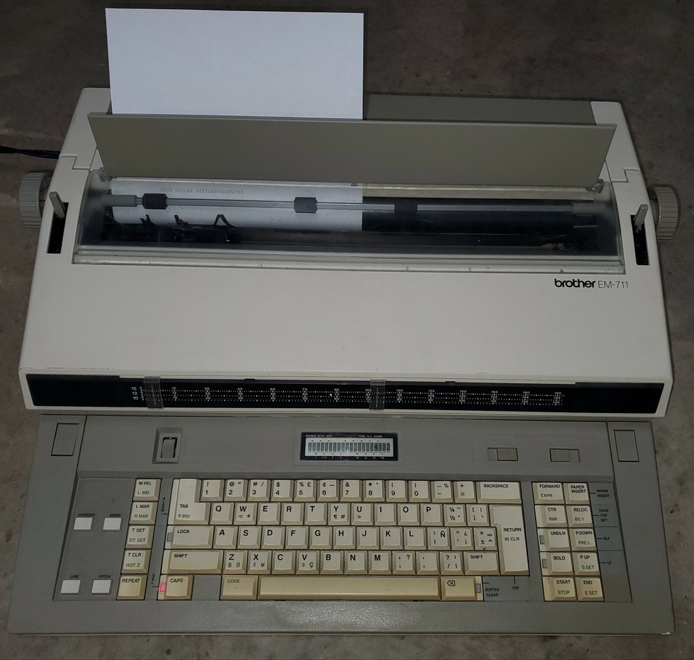 Rare BROTHER Model EM-711 ELECTRONIC TYPEWRITER - WORKS- Read Description