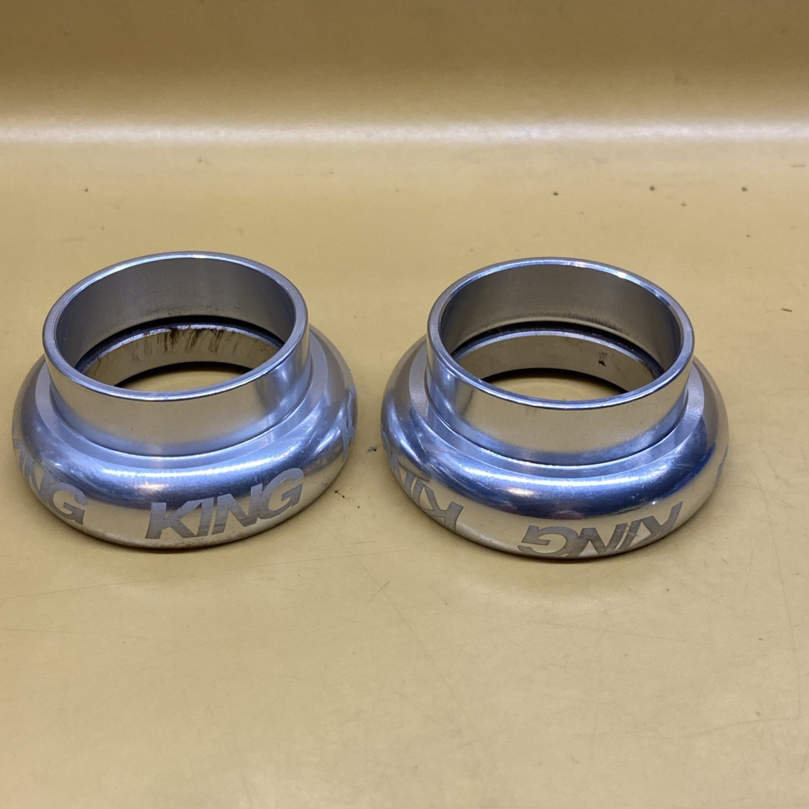 Silver Chris King 1-1/8" NoThreadset Threadless Sealed Bearing Headset