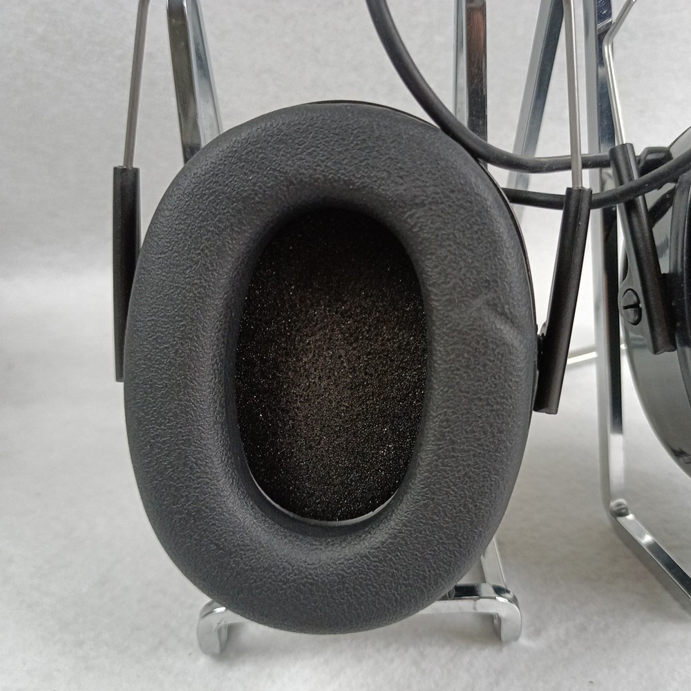 PROHEAR EM037 Bluetooth Hearing Protection Earmuffs NIOB Missing Screw