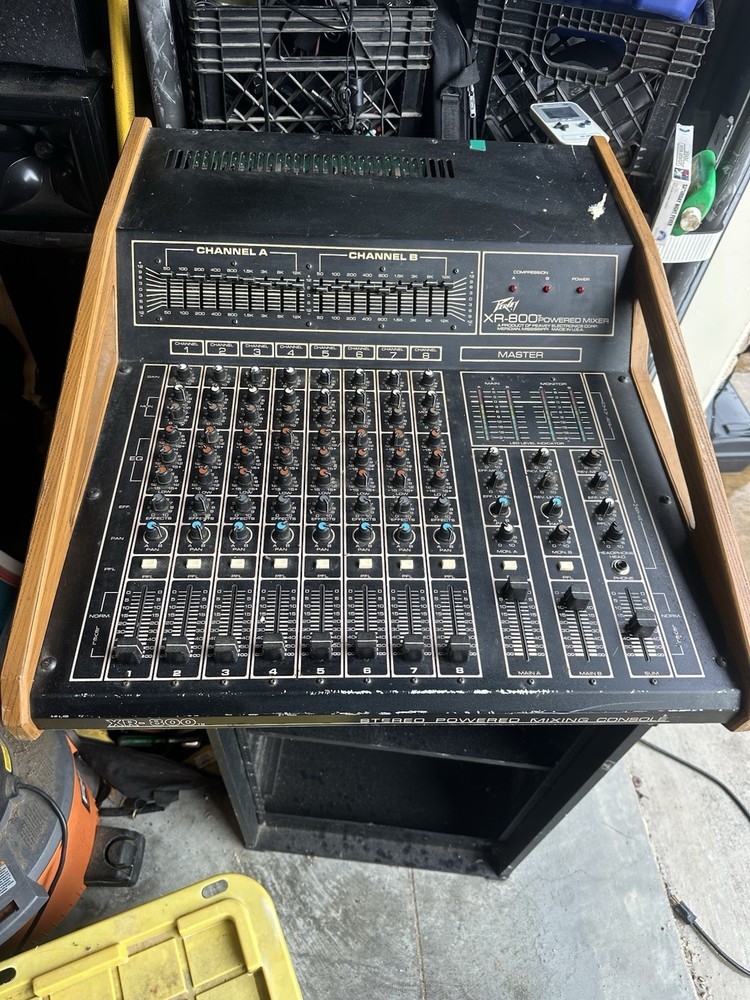 Vintage Peavey XR-800 Powered Mixing Console