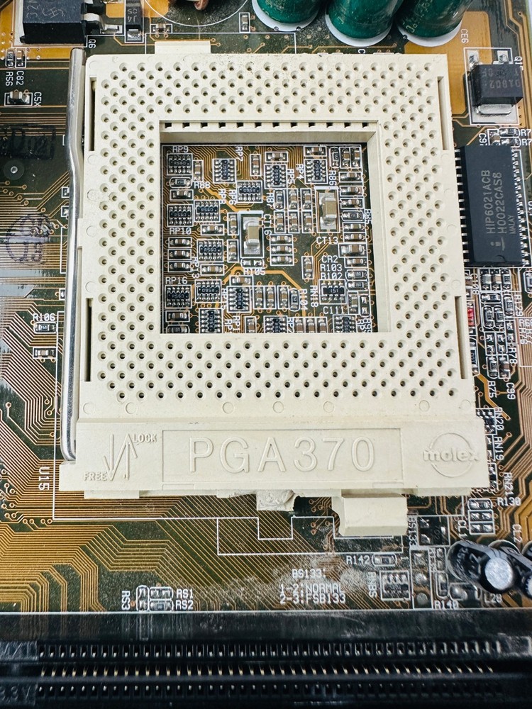 Asus CUSL2 Motherboard **Broken Processor Socket Tab**