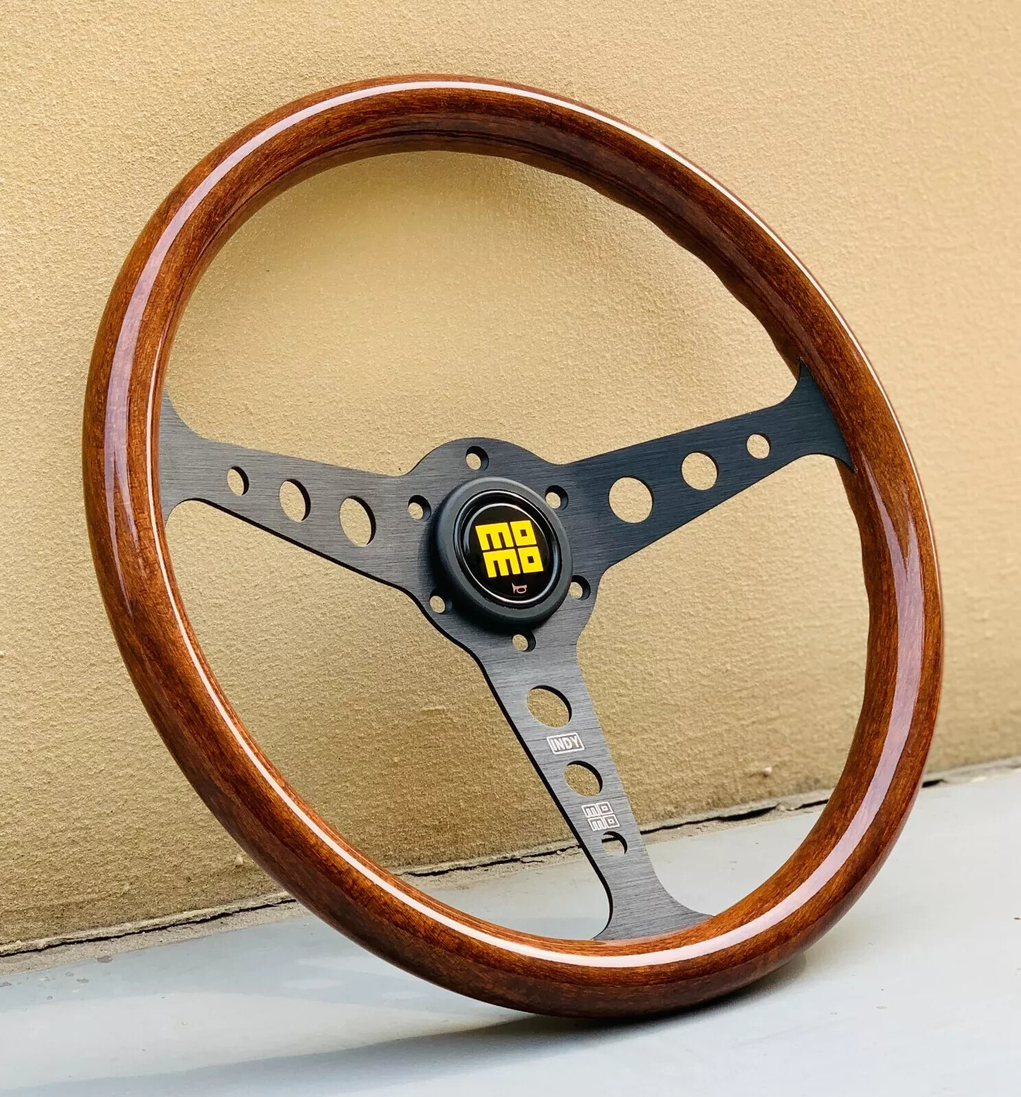 MOMO Heritage Indy Black Woodgrain Mahogany Wood Steering Wheel 350mm