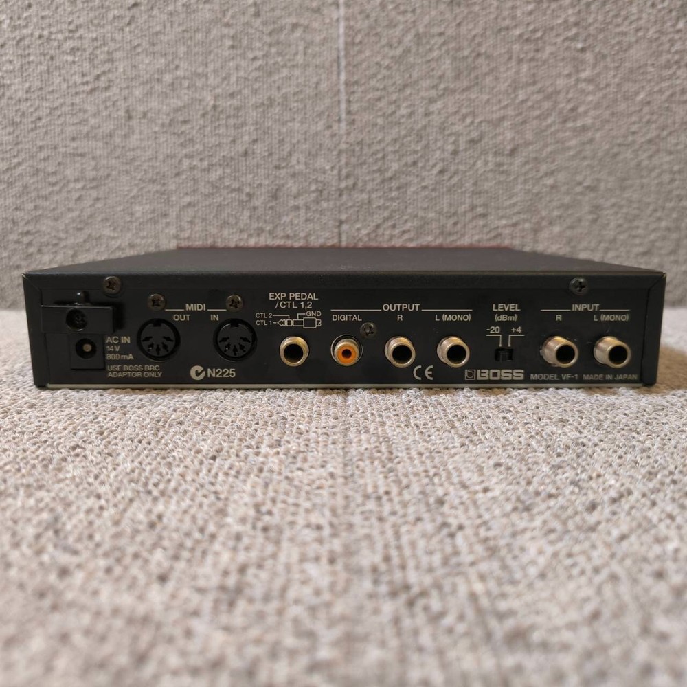BOSS VF-1 24-Bit Multi-Effects Processor Made in Japan With Power Supply ※READ