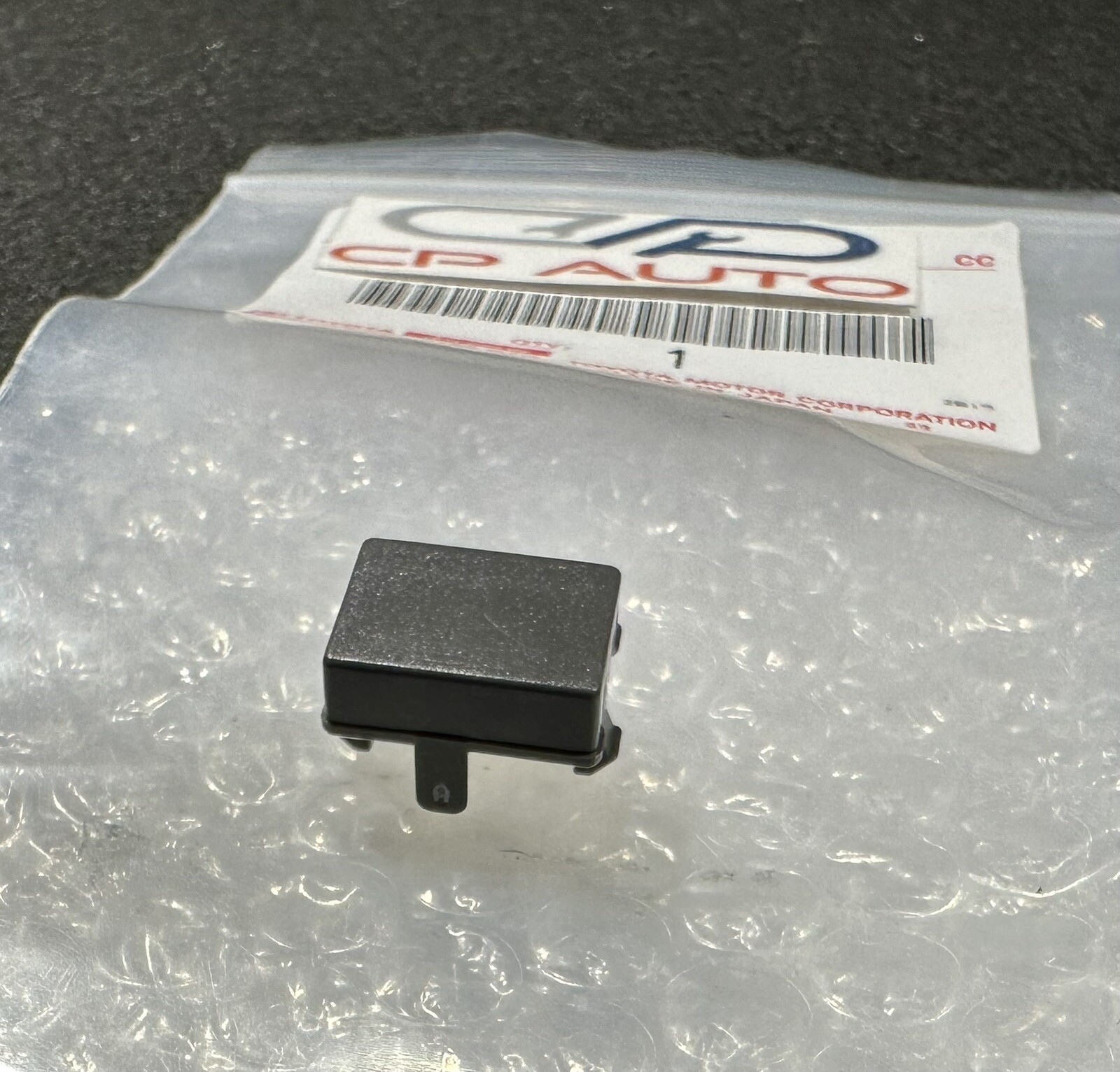 04 - 08 TOYOTA SOLARA SHIFT LOCK RELEASE BUTTON SHIFTER TRIM COVER CAP GRAY NEW