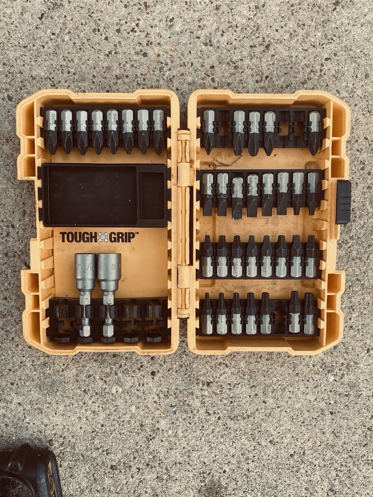 DEWALT DCF850 20V Max Brushless Impact Driver Kit w/ Battery & Bit Set