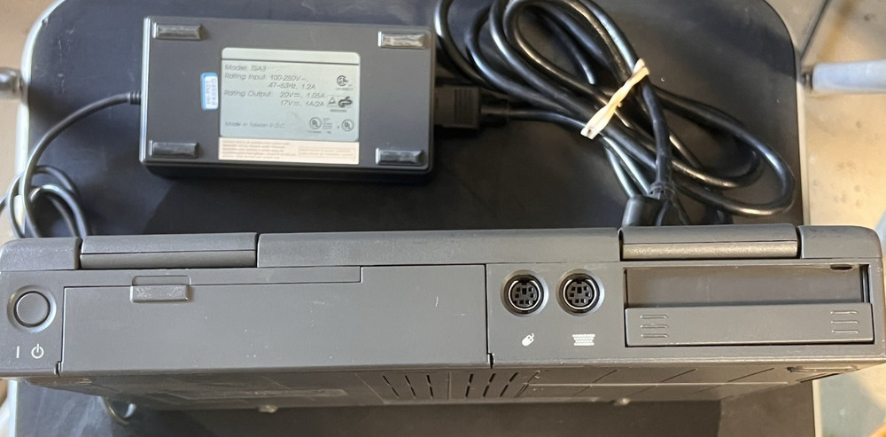 Midwest Micro Elite TS38 486 Notebook Laptop Computer Trackball & Power Adapter
