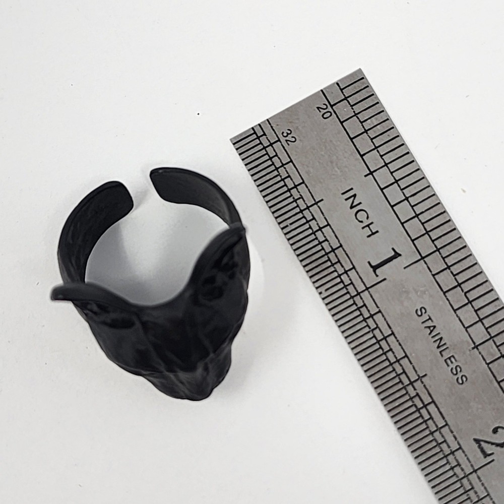 Salem Black Metal Kitty Cat Ring