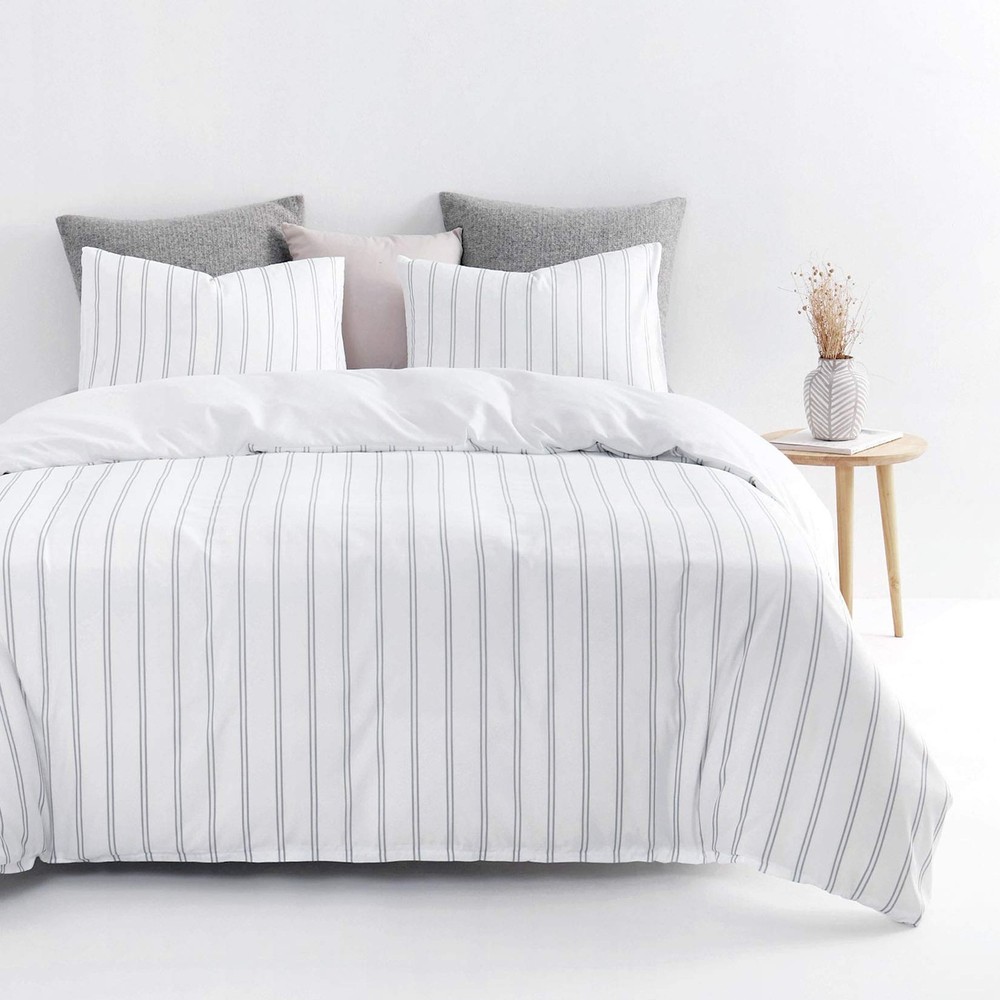 Wake In Cloud - Striped Comforter Set, Light Gray Grey Vertical Stripes Pattern