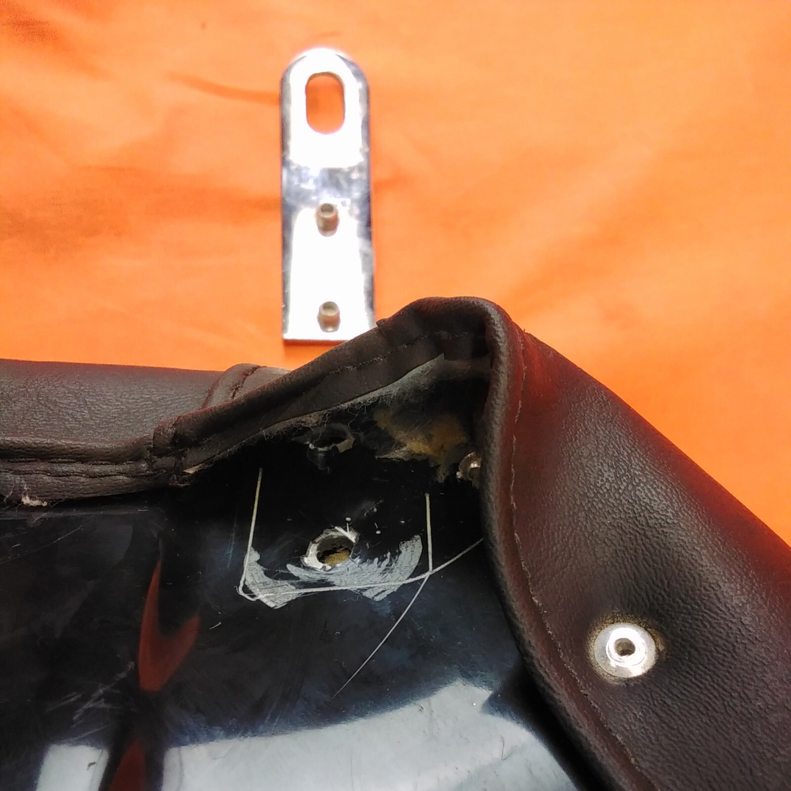 MUSTANG WIDE TRIPPER SOLO SEAT FOR HARLEY-DAVIDSON TOURING 76692