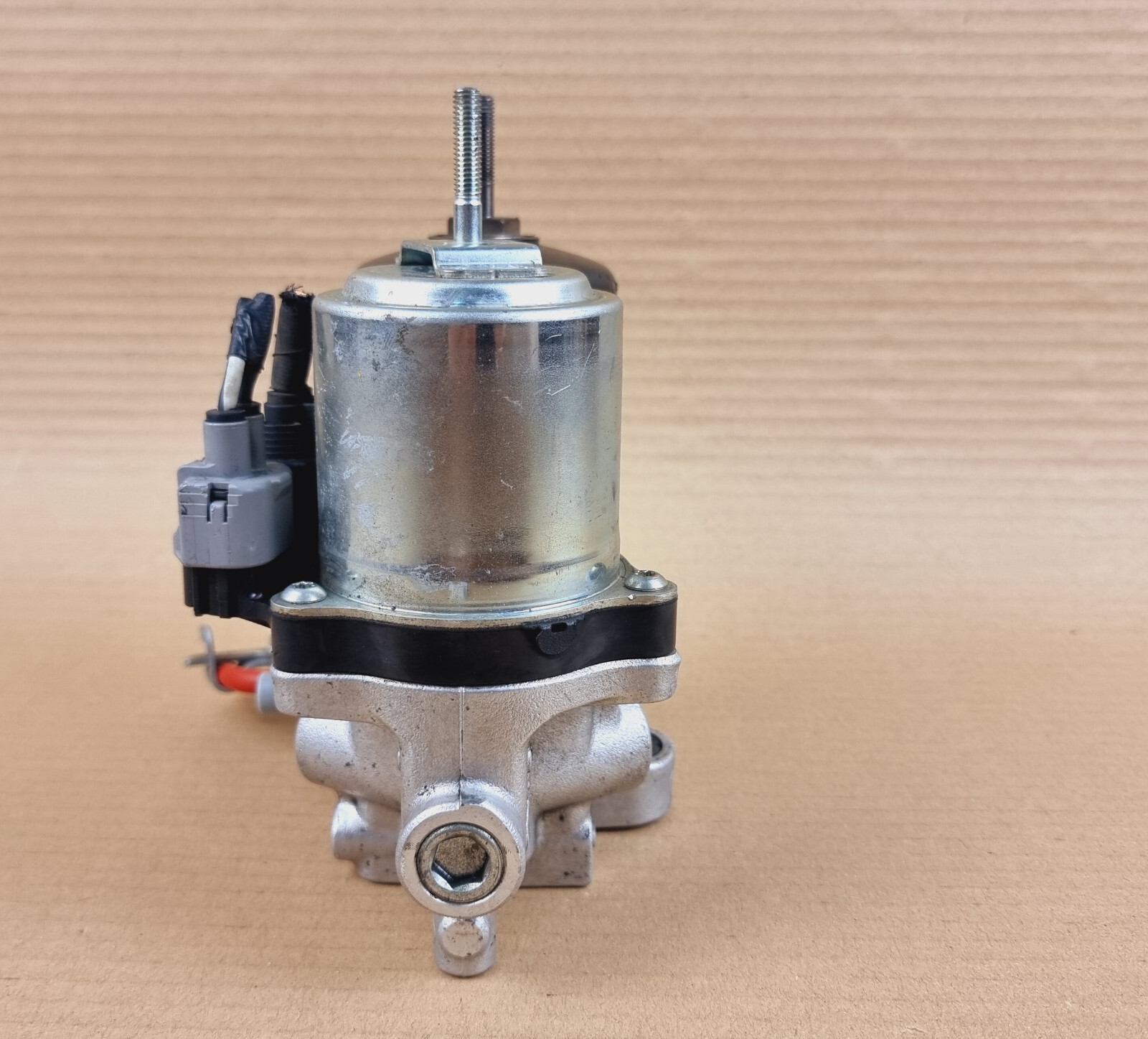 Toyota Prius 2010-2015 Anti lock Pump Assembly Brake booster 47070-47050 Oem