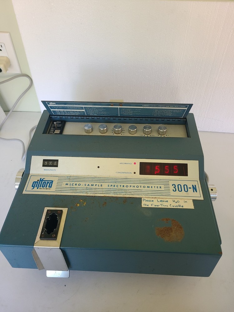 Gilford Micro-Sample Spectrophotometer 300-N, Powers Up, Untested