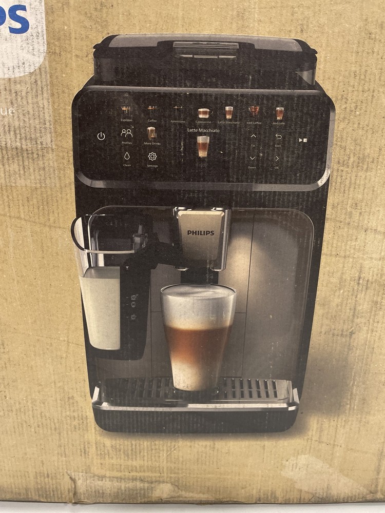 Philips 4400 Fully Automatic Espresso Machine With LatteGo & Iced Coffee New