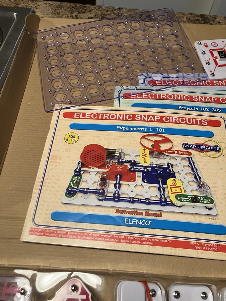 Snap Circuits Pro SC-500 Elenco 500+ Projects STEM Electronics Kit Elenco