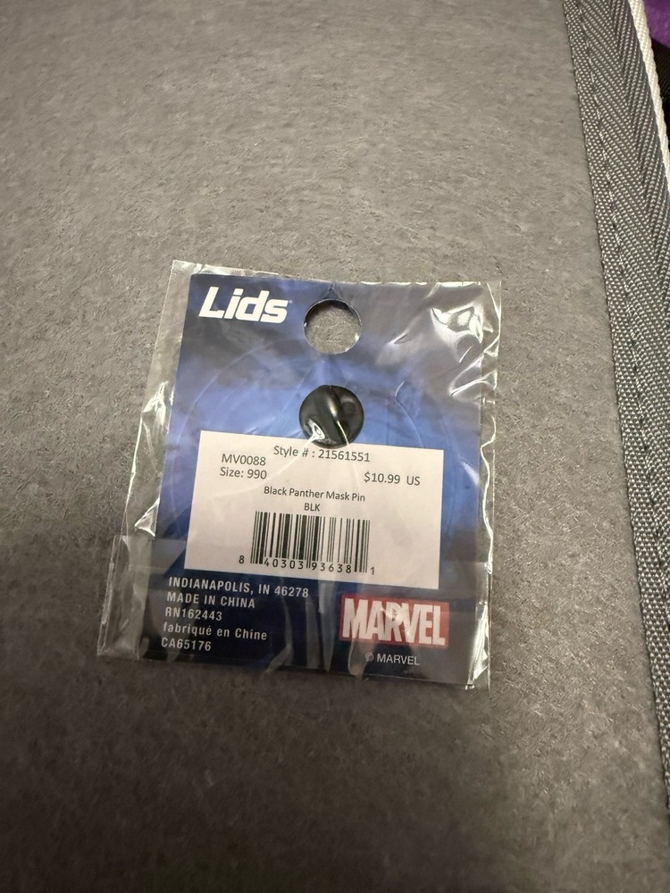 Marvel Black Panther mask enamel pin