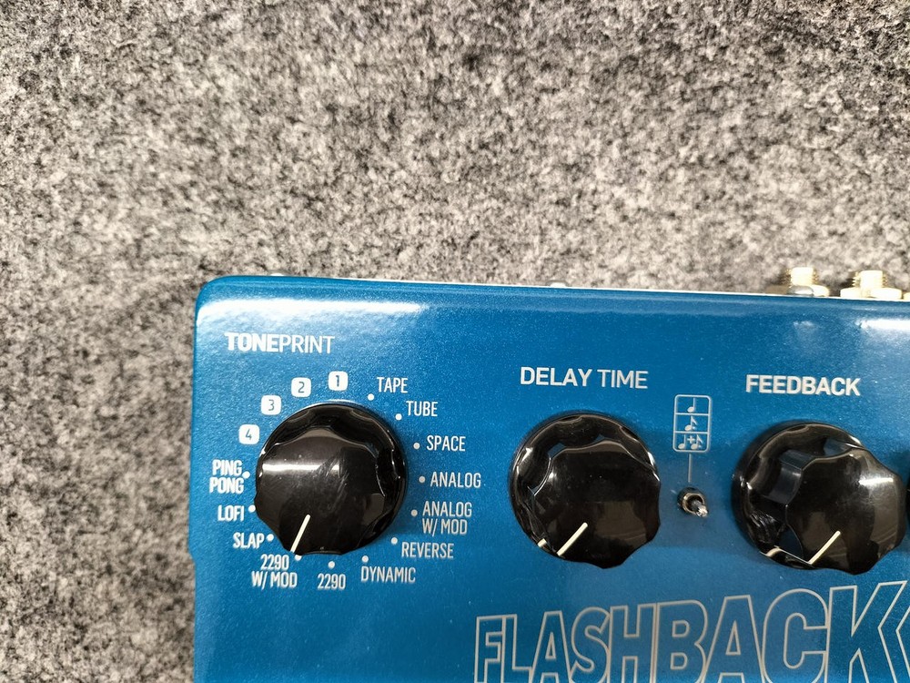 Flash Back X4 Effector No.nm1422
