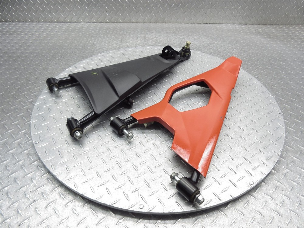 2014 12-16 Can-Am Spyder RS RSS Front Right Upper Lower Control A Arm Cover