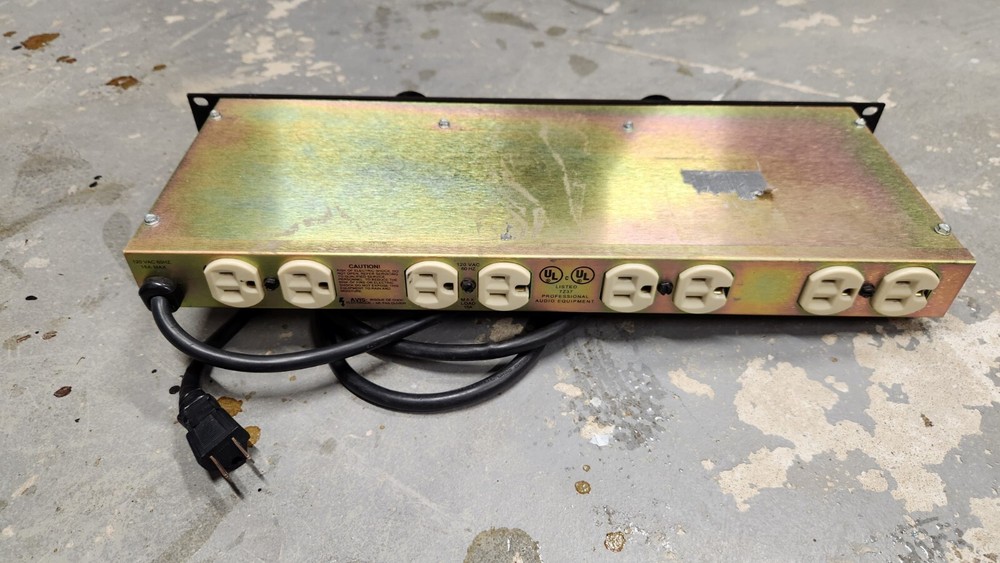 Furman PL-Plus Power Conditioner