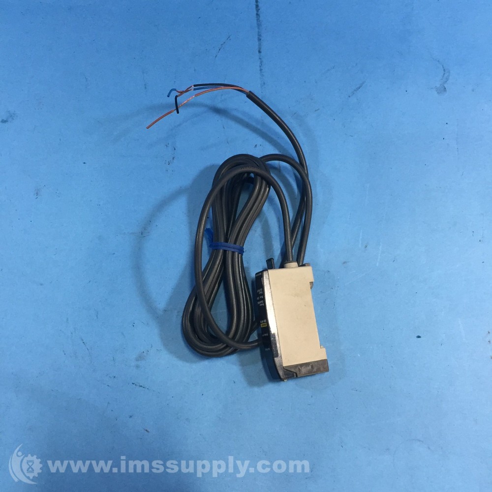 Omron E3X-NT11 Photoelectric Sensor, 2m Cable 0015