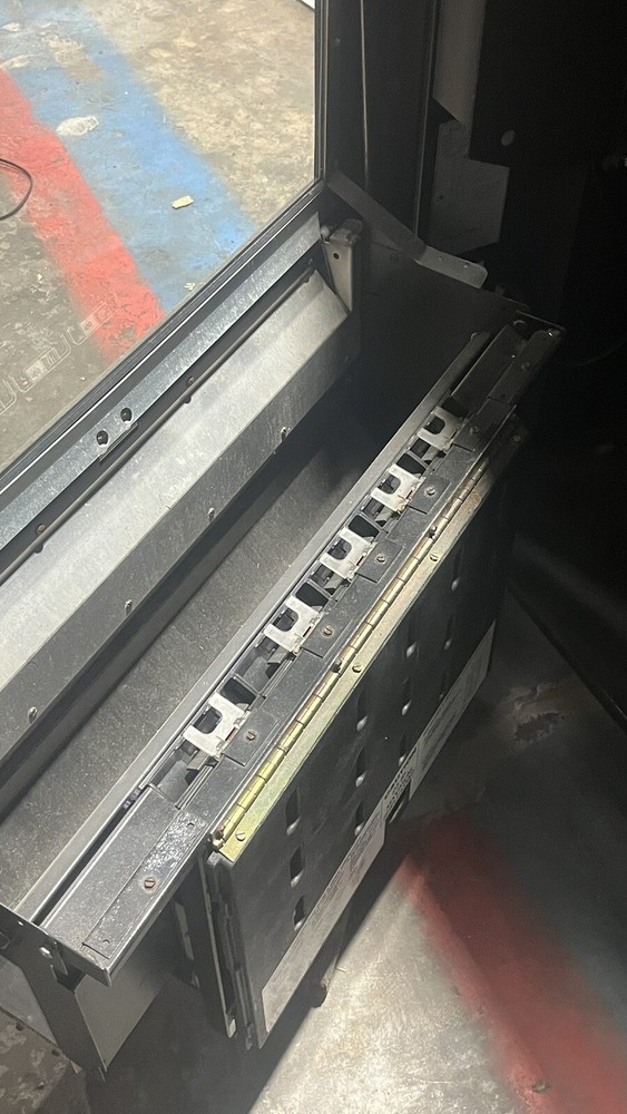Rowe 4900 JR Snack Vending Machine