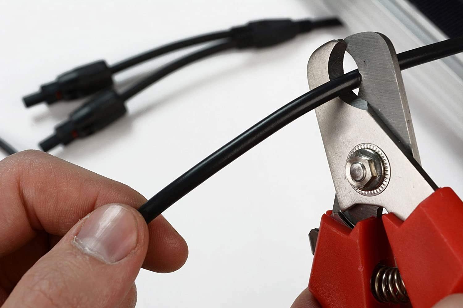 TEMCo 10 AWG PV Solar Panel Wire 90 ft Red UL 4703 - Made in USA