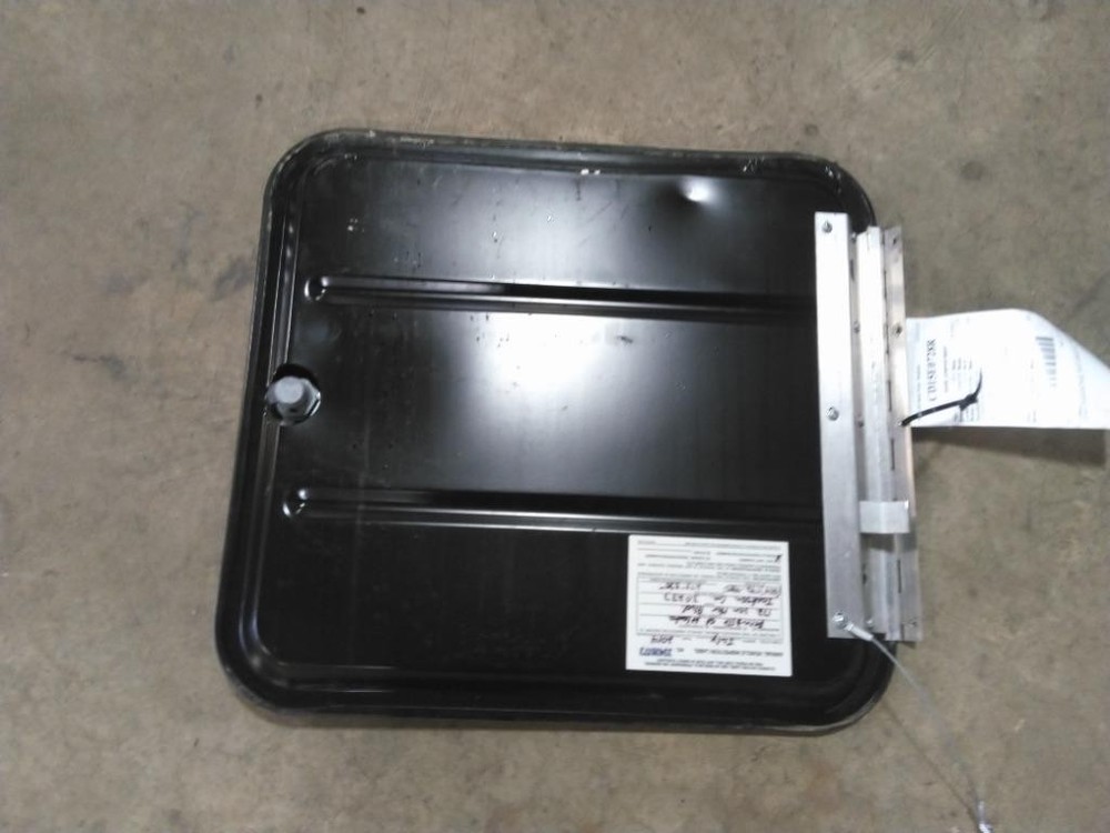 Replaces 2015 PETERBILT 579 COMPARTMENT DOOR , MD