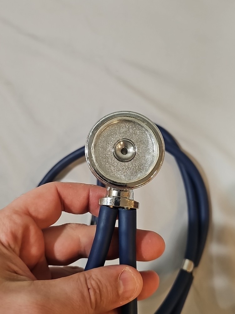MEDICAL NAVY BLUE STETHESCOPE. Excellent Condition