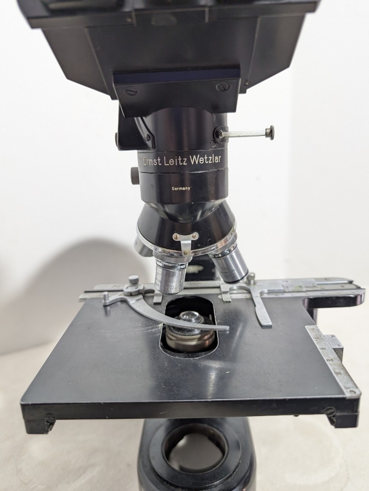 Ernst Leitz Wetzlar Trinocular Microscope 4 Objectives Black