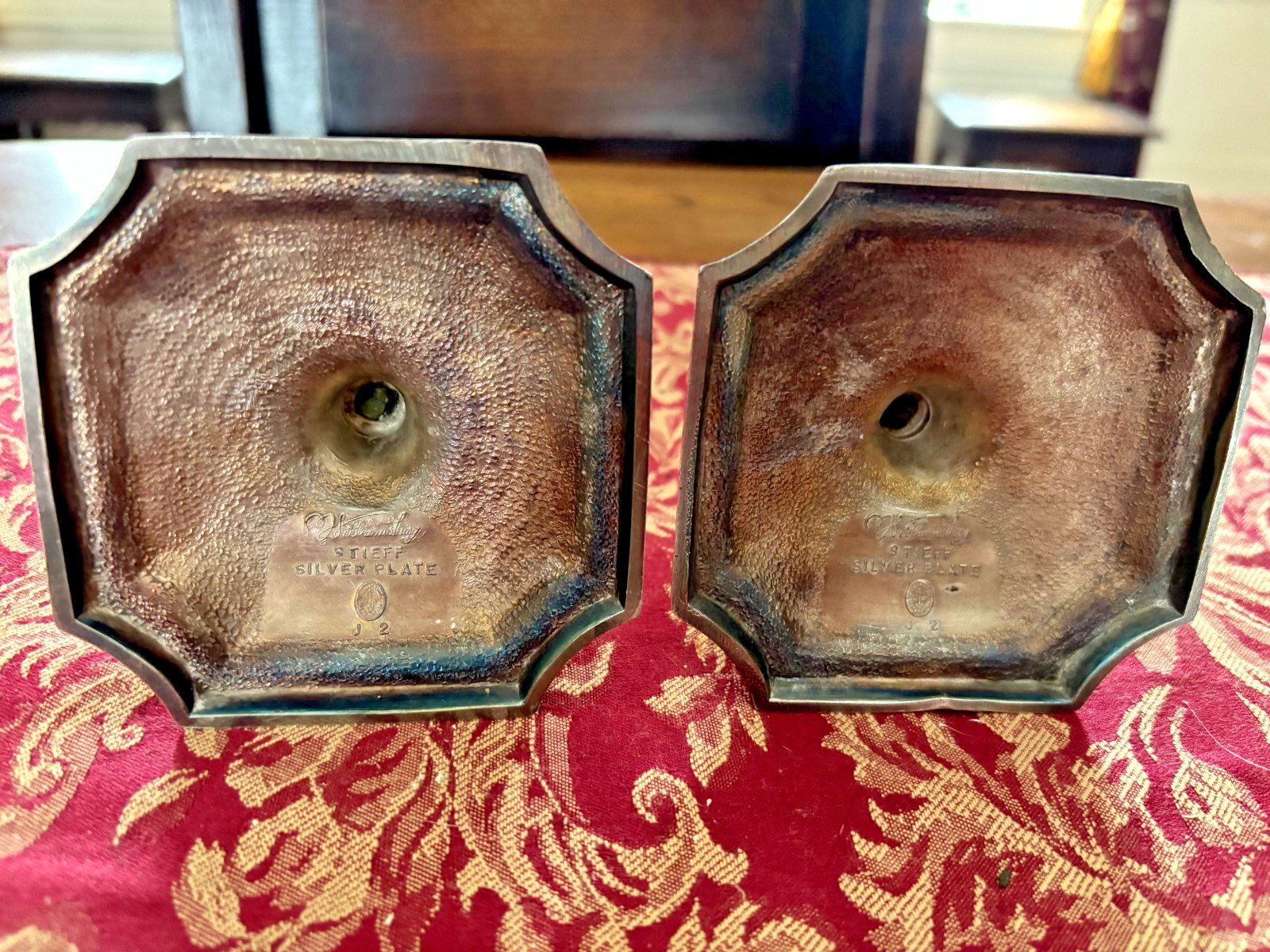 Vtg Williamsburg Stieff Pair Colonial Silver Plated Candlesticks J-2, 6 1/4"