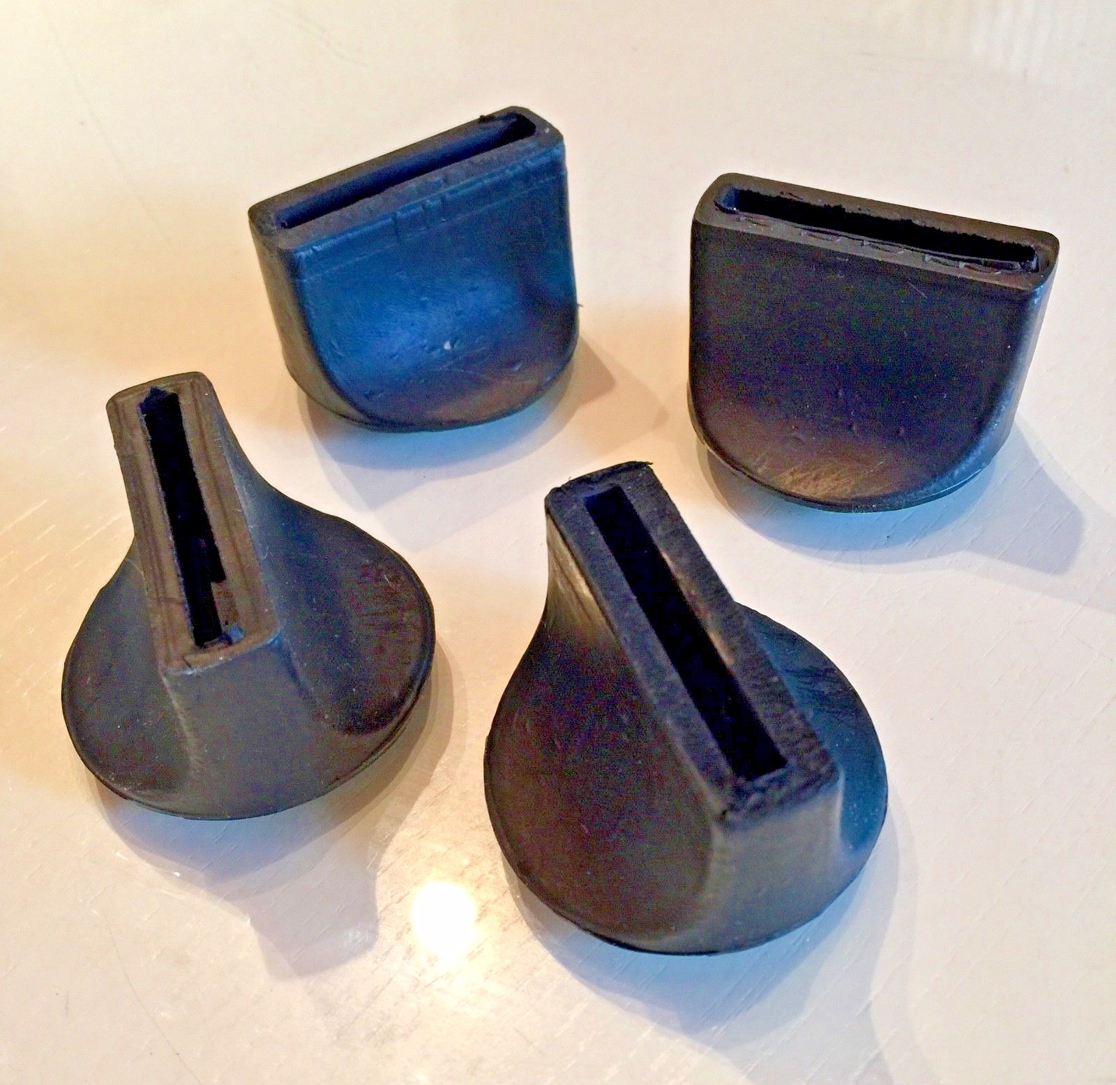 REPLACEMENT RUBBER FEET set of 4 for LC Chaise lounge MADE IN ITALY