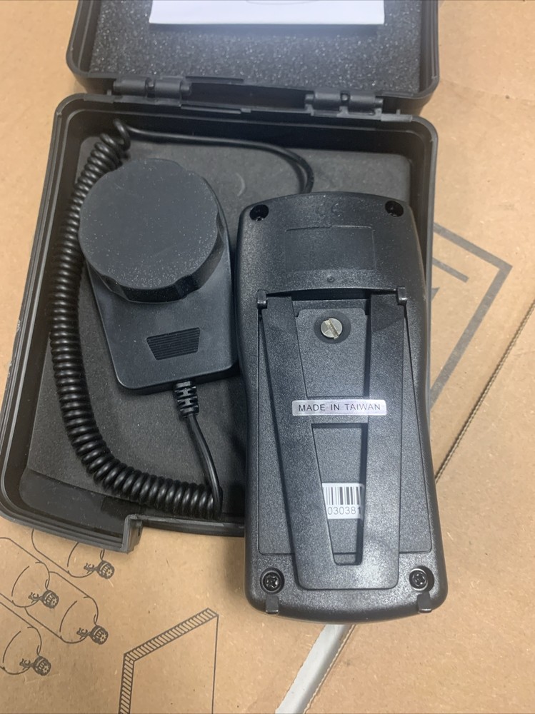 General Tools DLM1337 Jumbo Display Digital Light Meter - Wide Range